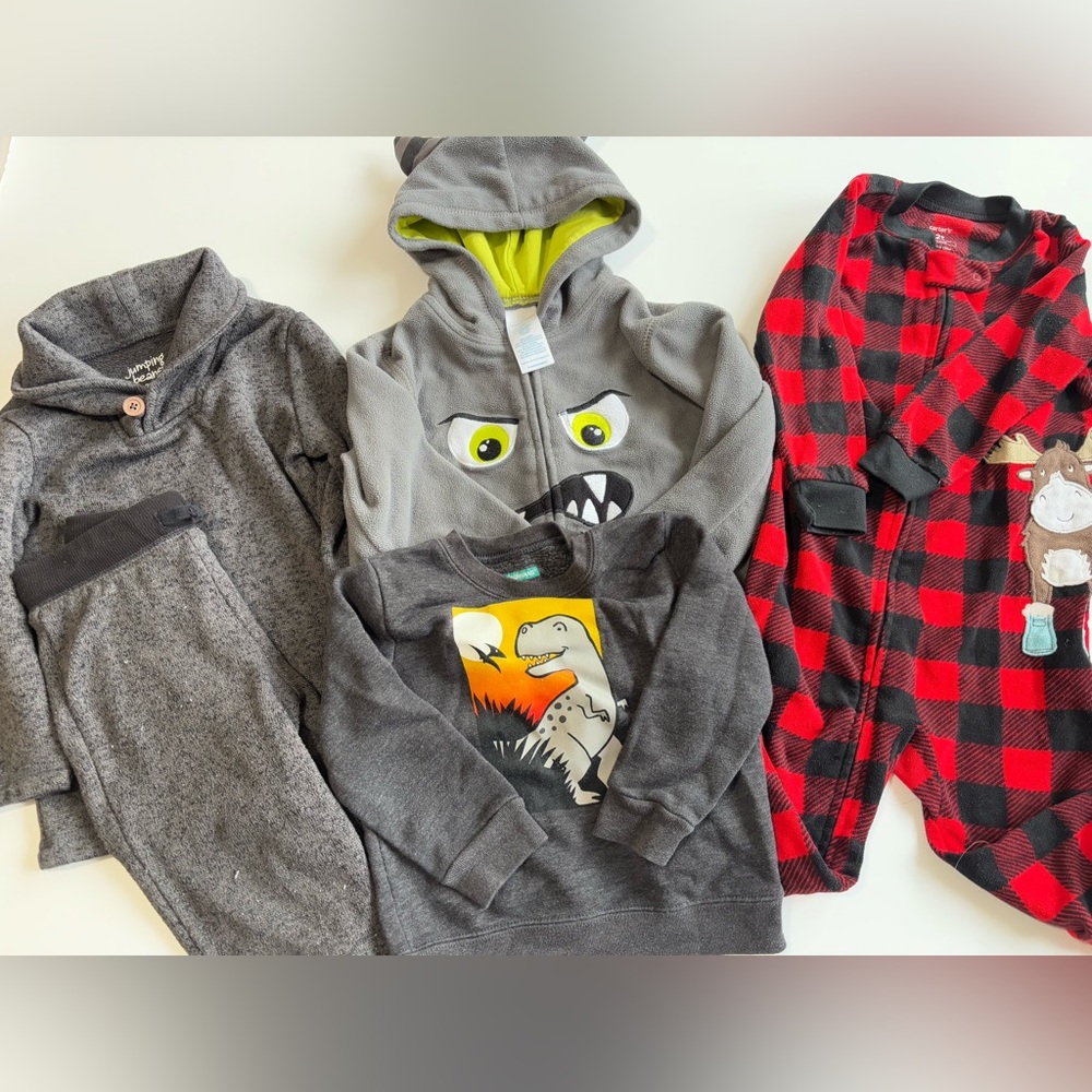 BN8 Lot of 5 Boy’s 2T Winter Clothes, Buffalo Fleece‎ Footies Fleece Set